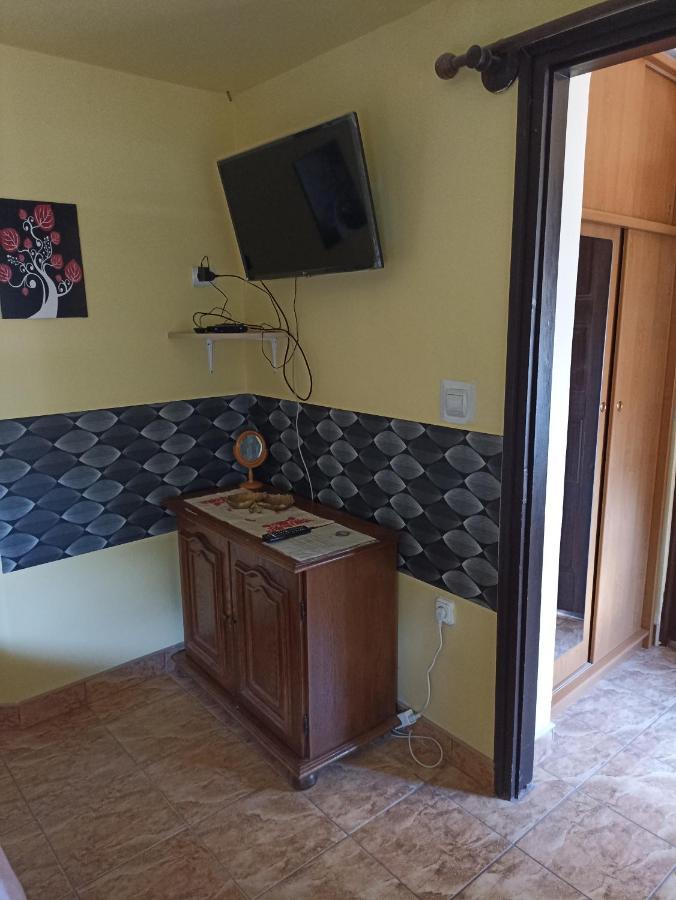 Ginkgo Apartman Demjén Buitenkant foto
